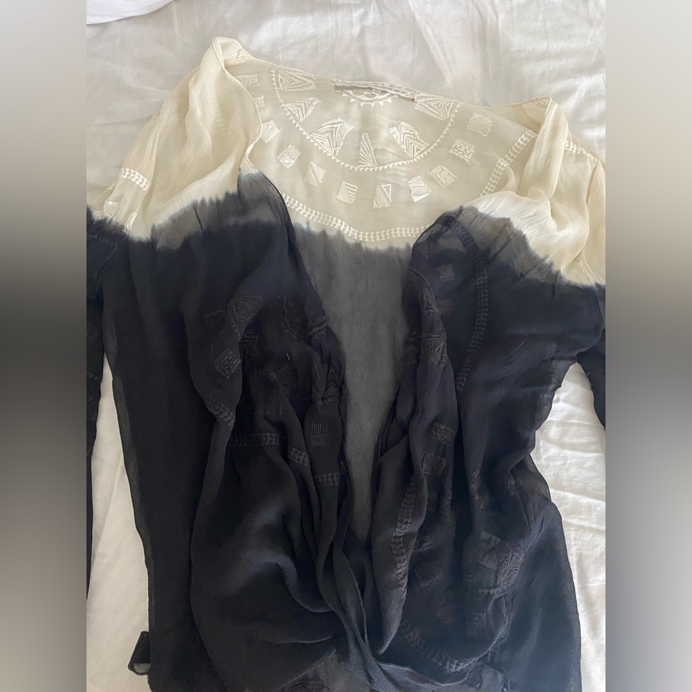 Twelfth street by Cynthia Vincent boho tiedye black and white top